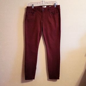 SONOMA SKINNY JEANS  Size 12.   B4